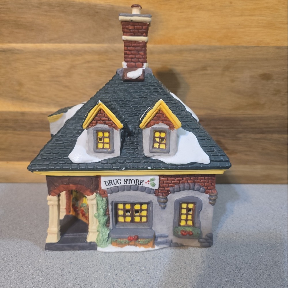 Heartland Valley Vintage Lighted House Drug Store with Box Christmas Village